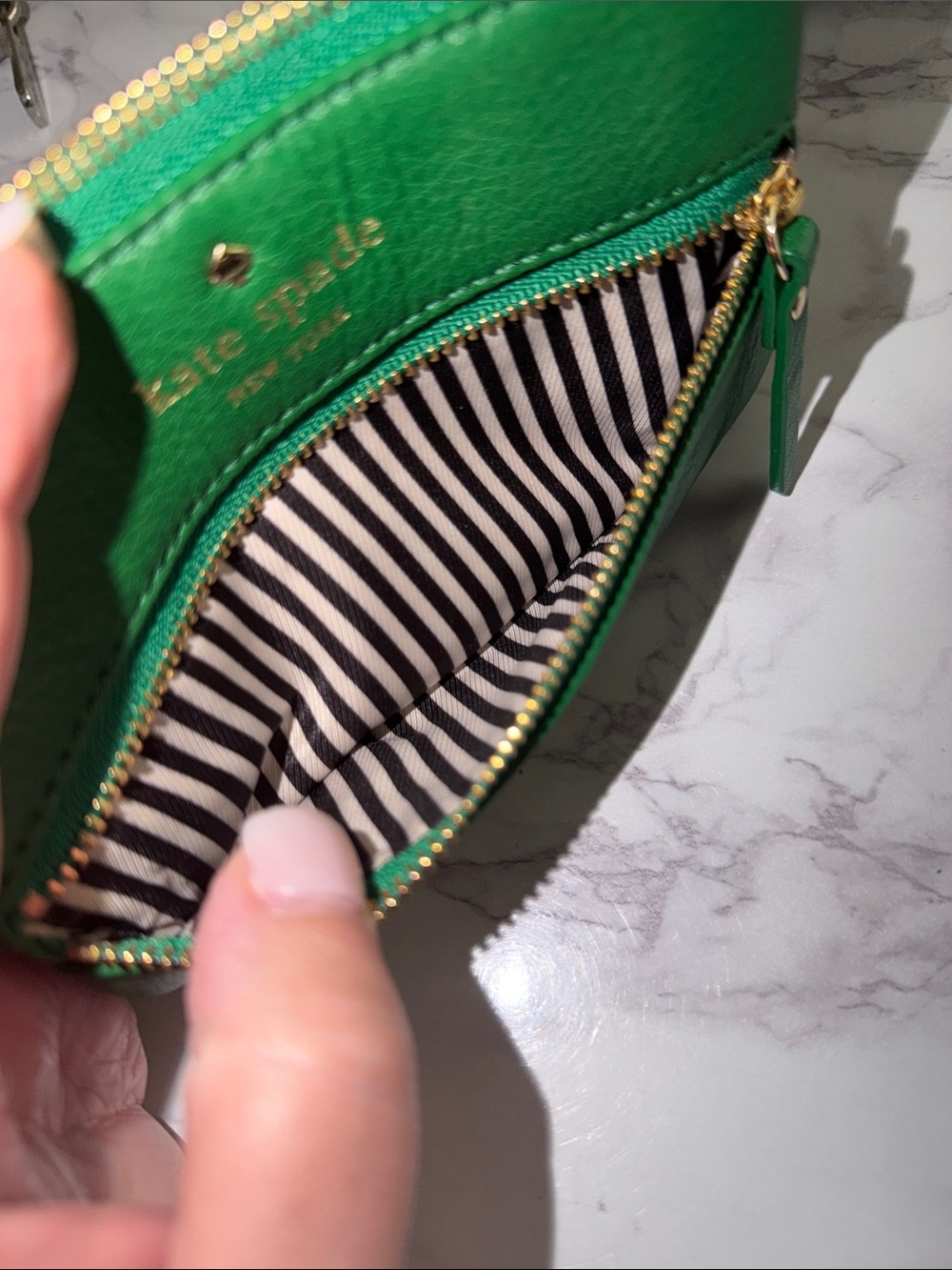 Kate Spade ♠️ Wristlet - Picture 6 of 6